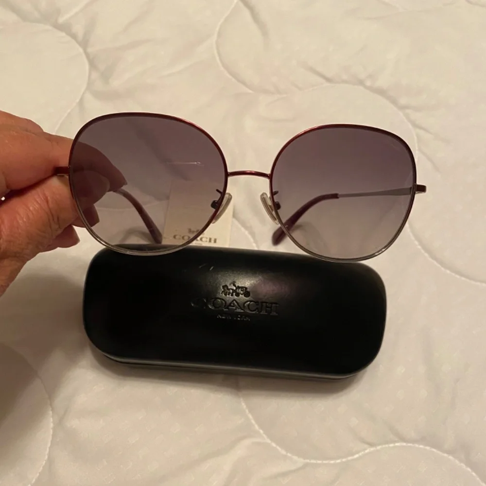 Womens sunglasses - Picture 2 of 3